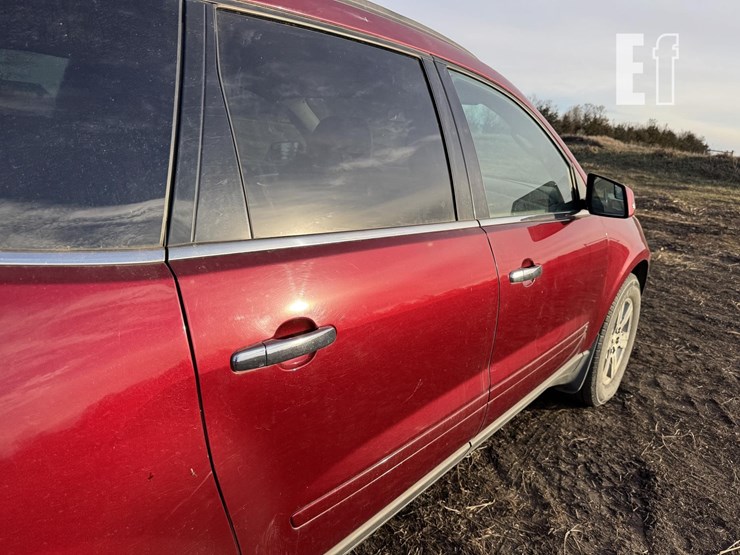 2010-chevrolet-traverse-image-8