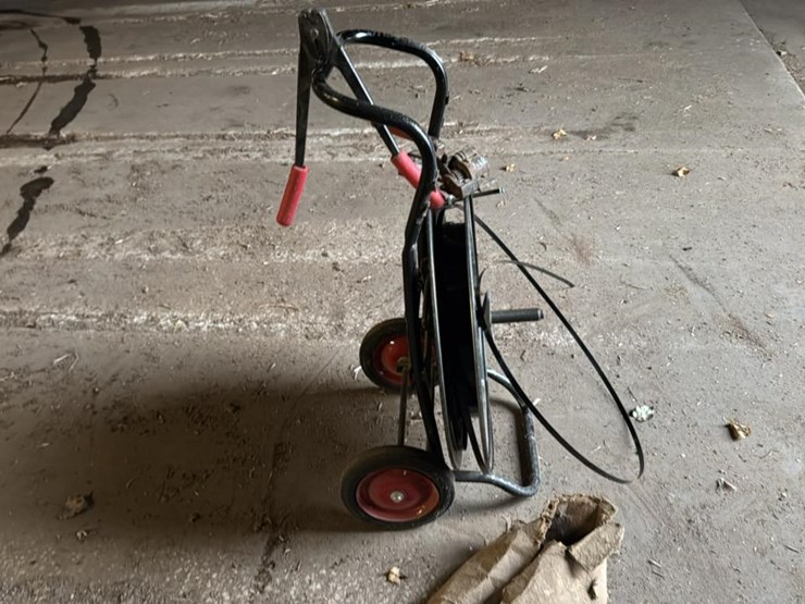 #137-•-bander-and-tools*-image-2