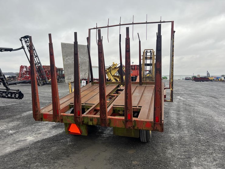 new-holland-1033-image-6