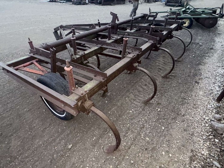 glencoe-chisel-plow,-pull-type,-13’,-(13)-shank,-no-hyd-cyl-image-8