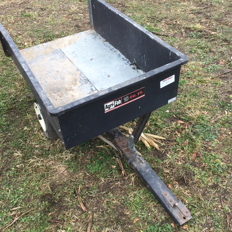 #4806 • Agri-Fab Lawn Cart: Location: W2486 Smies Rd., Oostburg, WI 53070