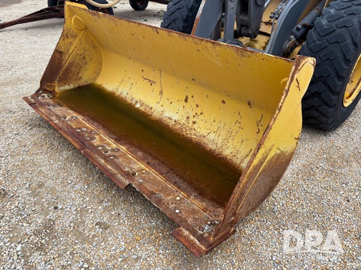 2007-deere-444j-image-19