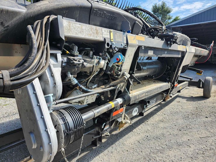 2024-case-ih-fd-240-flex-draper-head,-40’-image-9