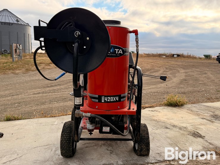 alkota-420x4-industrial-hot-water-pressure-washer-image-2