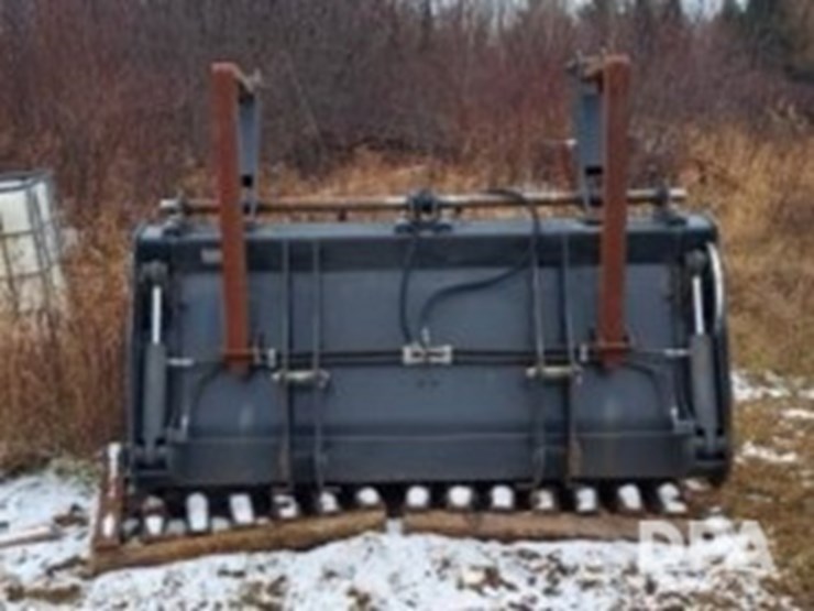 new-holland-lb95-image-1