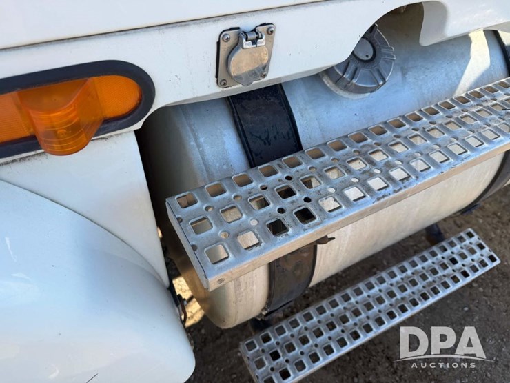 1997-volvo-f16-image-66