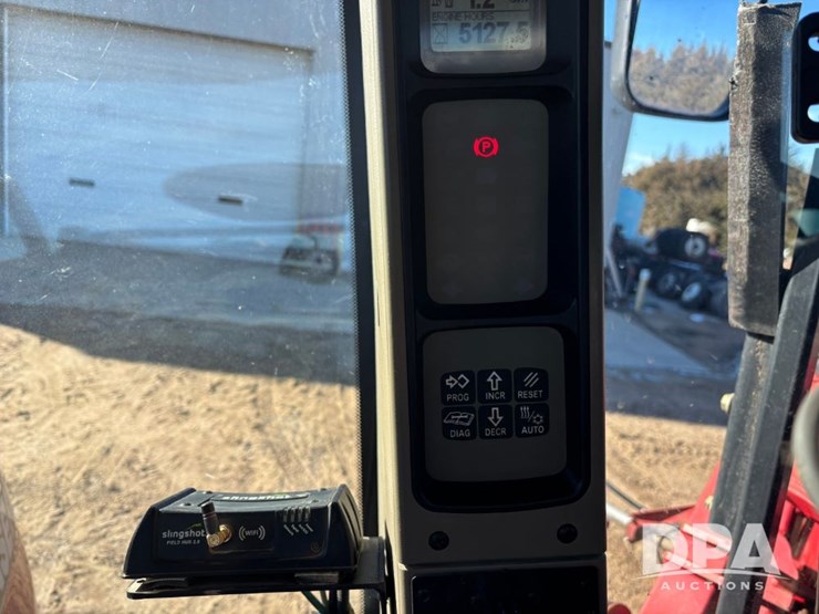 case-ih-patriot-4440-image-126