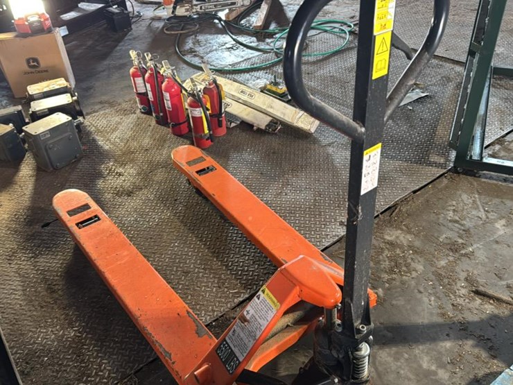 #172-•-pallet-jack-image-5
