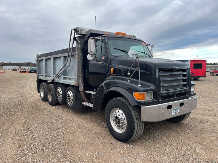 #1126-•-1999-sterling-dump-truck-(has-mn-title)-image-4