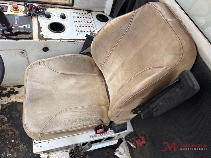 roadtec-fb-100e-sweeper-image-19