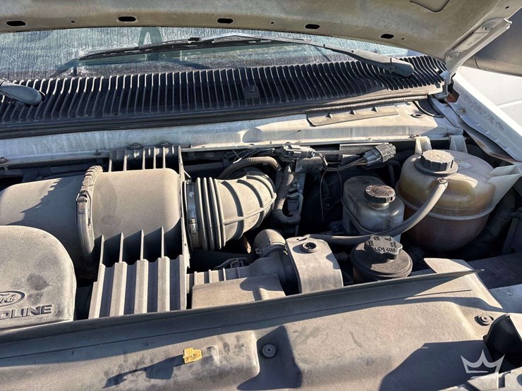 2011-ford-cargo-image-8