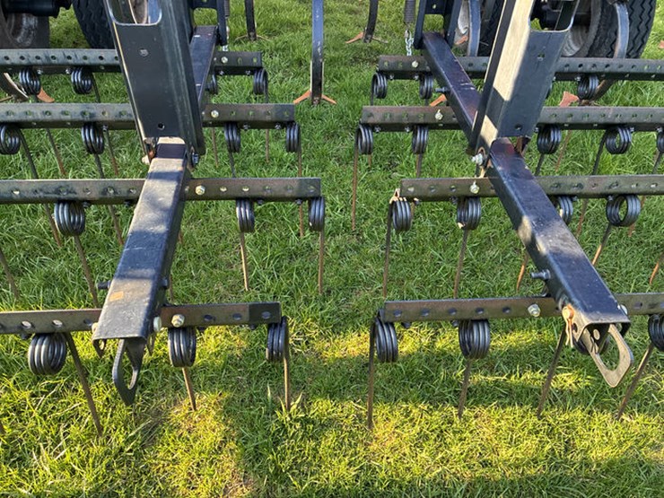 case-ih-200-image-35