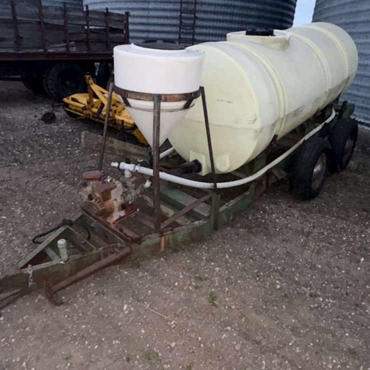 Liquid Tender Trailer, Approx 750 Gal Poly Tank, ST225/74R15 Tires, 3” Fill, 30 Gal Poly Inductor Co