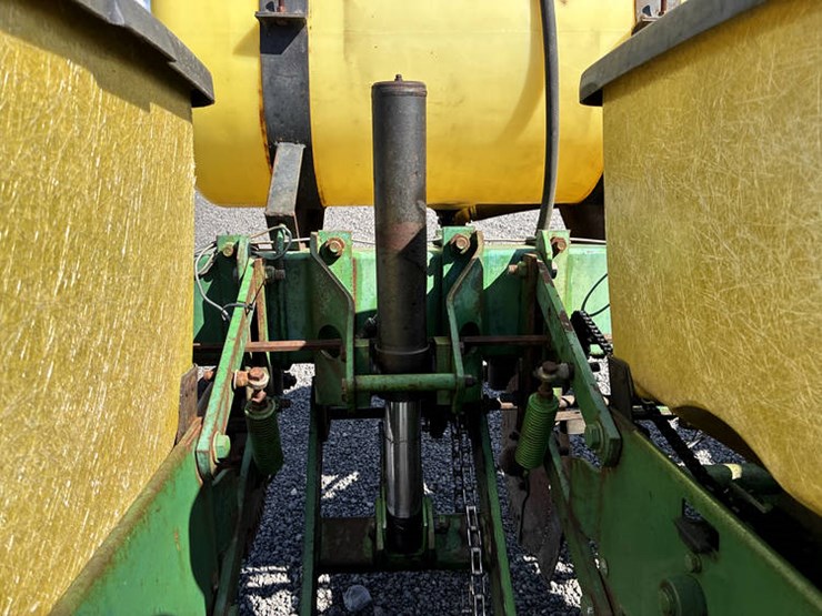 john-deere-7000-image-42