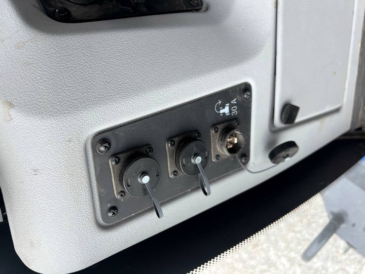 2023-new-holland-t9.600-image-68