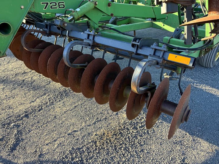 john-deere-726-image-12