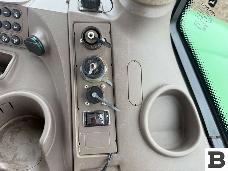 2012-john-deere-6115r-image-64