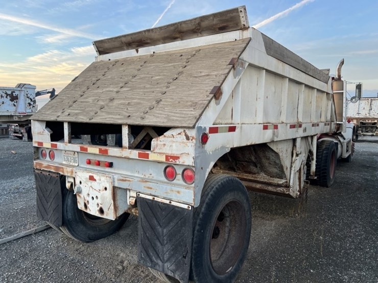 1958-clough-s/a-belly-dump-trailer-image-3