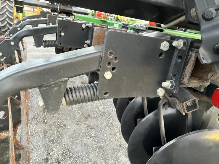 john-deere-630-image-25