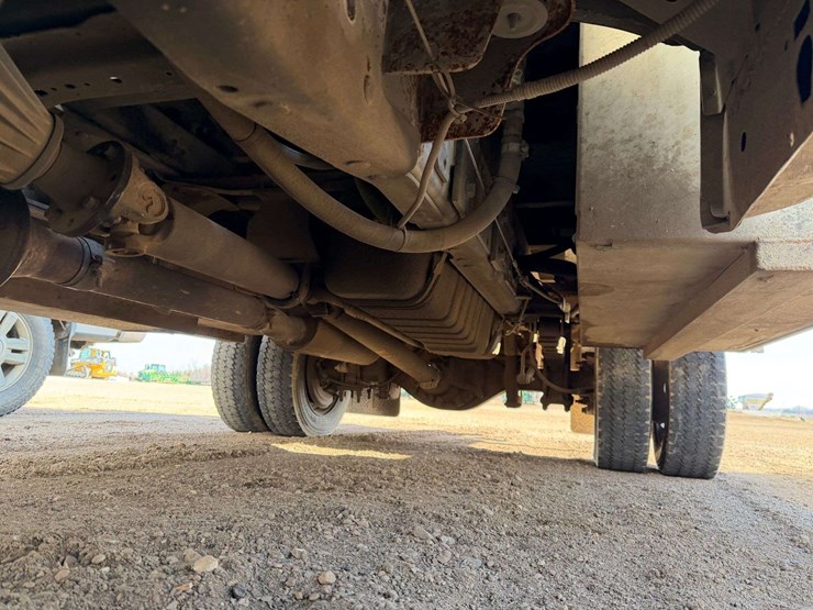 2006-ford-f550-image-11