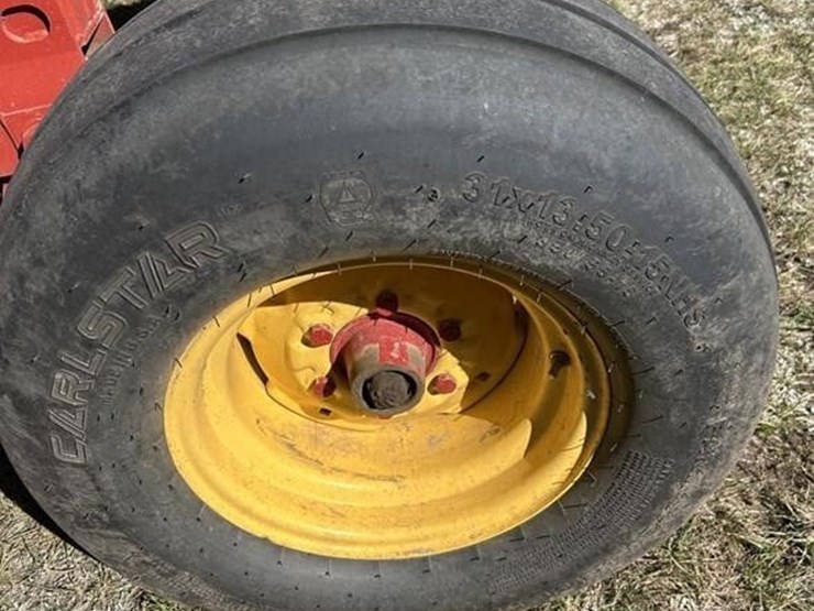 2014-new-holland-h7460-image-29