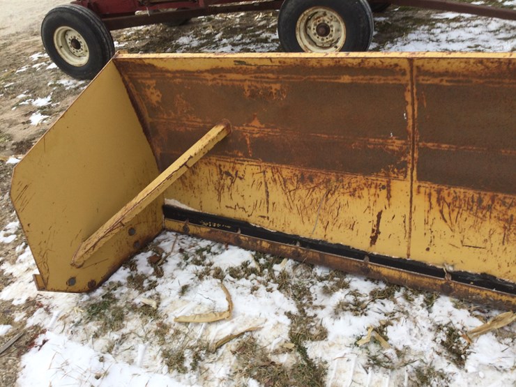 #4577-•-quick-attach-snow-pusher-image-3