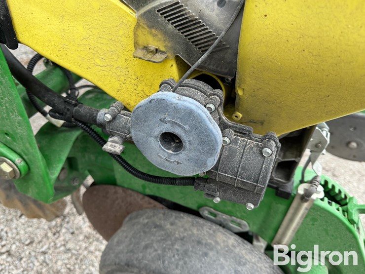 2012-john-deere-1770nt-ccs-image-18