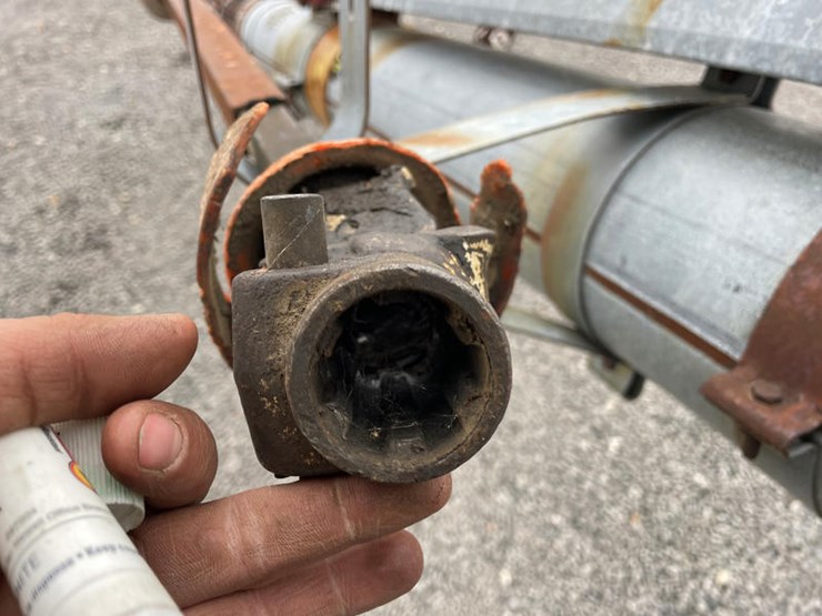 hutchinson-8x62-image-3