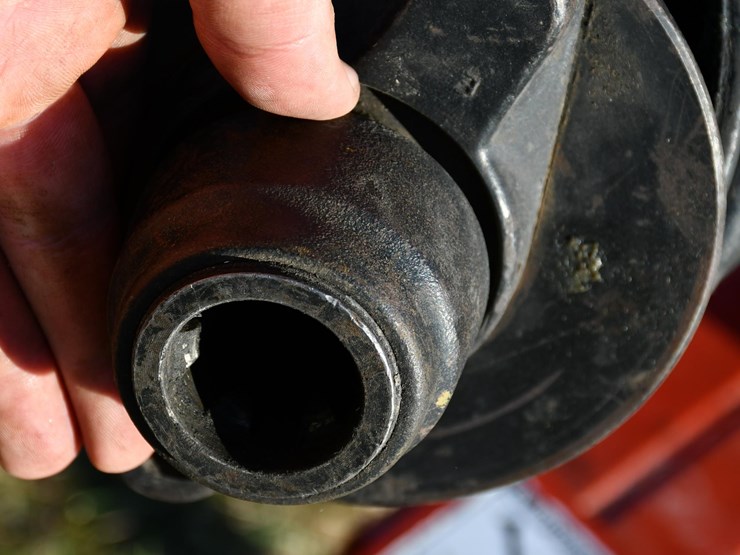 westfield-mk130-71-13"x71'-swing-away-auger-image-12