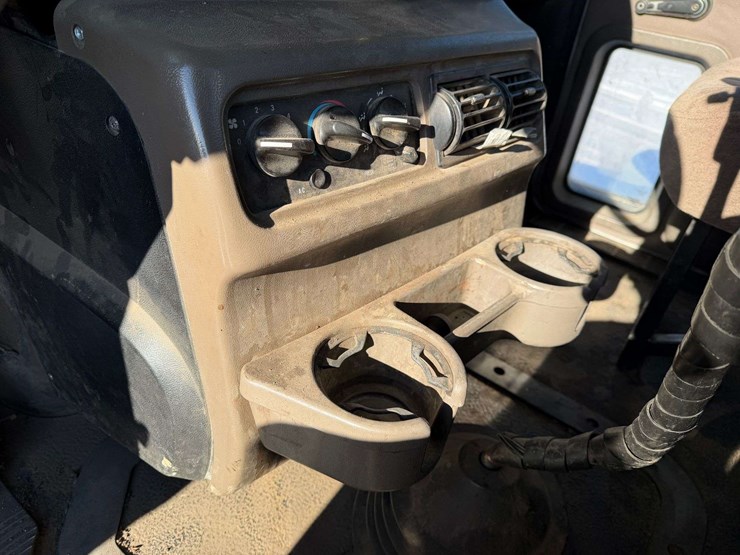 2006-mack-chn613-image-30