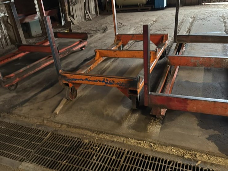 #113-•-stacking-racks-image-2