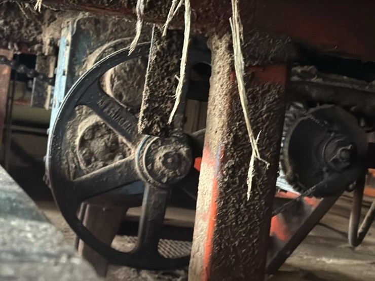 #104-•-green-chain-image-5