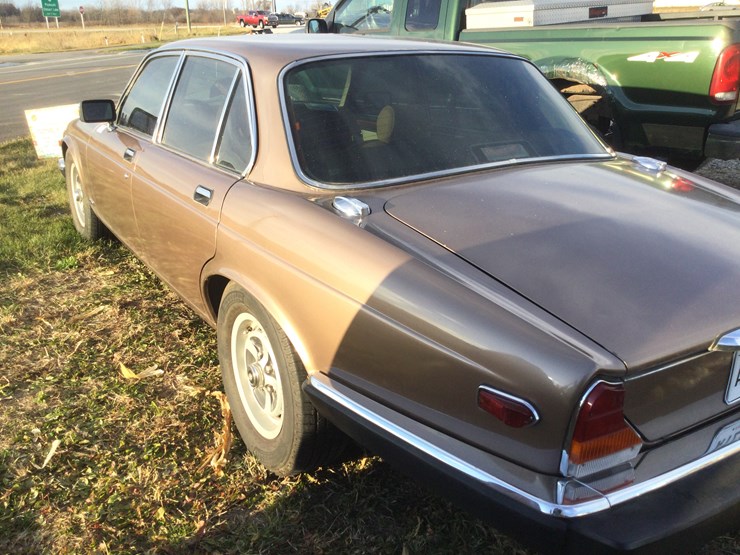 #4536-•-1987-jaguar-xj6:-(has-clear-wi-title)-image-4