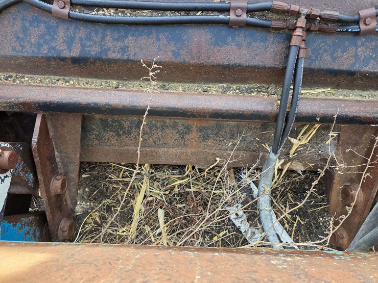 new-holland-72la-image-18