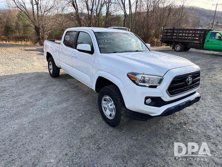 toyota-tacoma-image-1