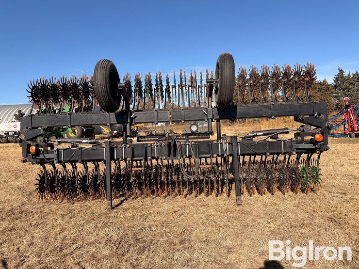 yetter-30'-rotary-hoe-image-2