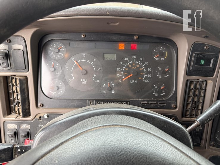 2003-kenworth-t2000-image-39