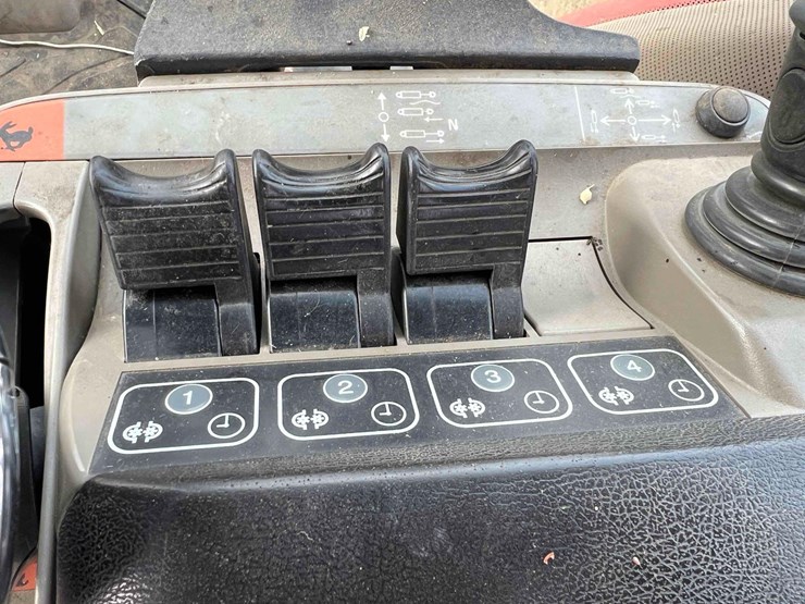 2014-case-ih-magnum-310-image-14