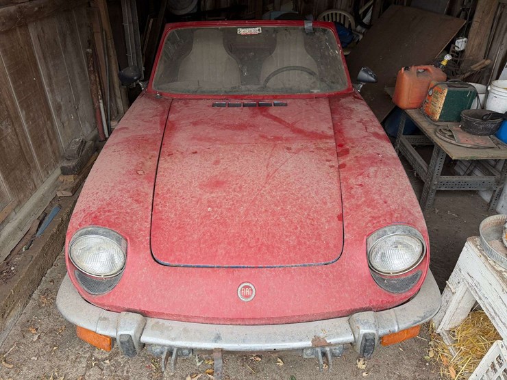1970-fiat-spider-convertible,-non-running,-turns-over,-with-title-and-books-image-12