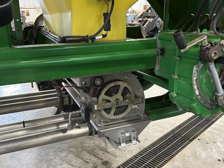 john-deere-1890-image-15