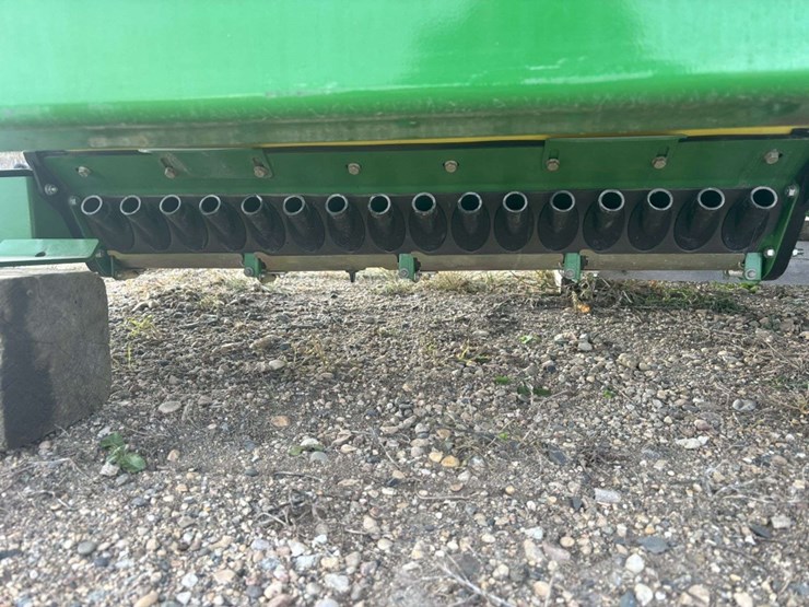 2013-john-deere-db66-image-4