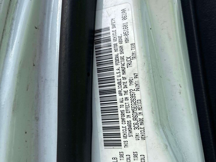 2014-dodge-ram-1500-image-8