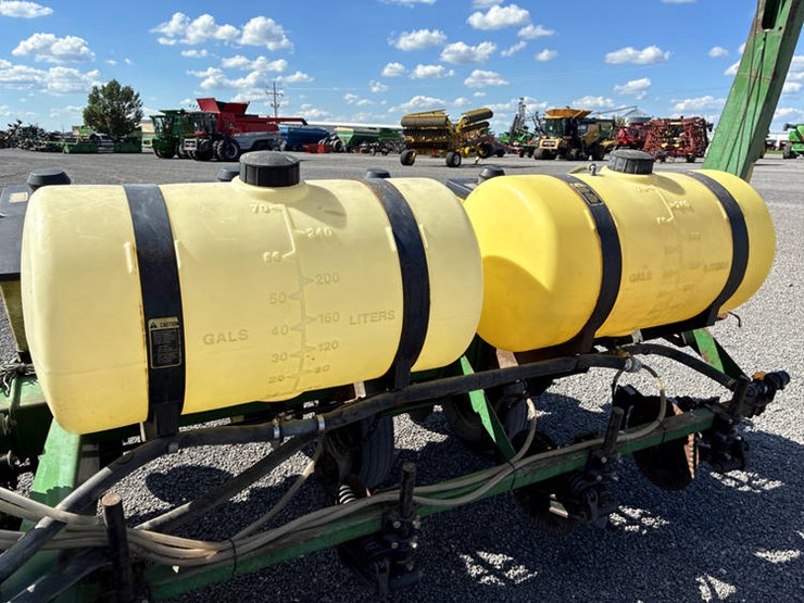 john-deere-7000-image-17