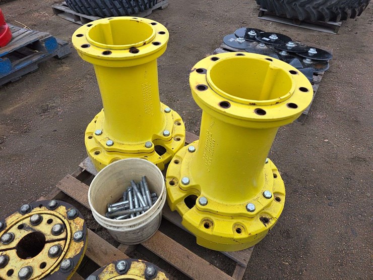 factory-front-dual-spacers-off-john-deere-8r360-image-3