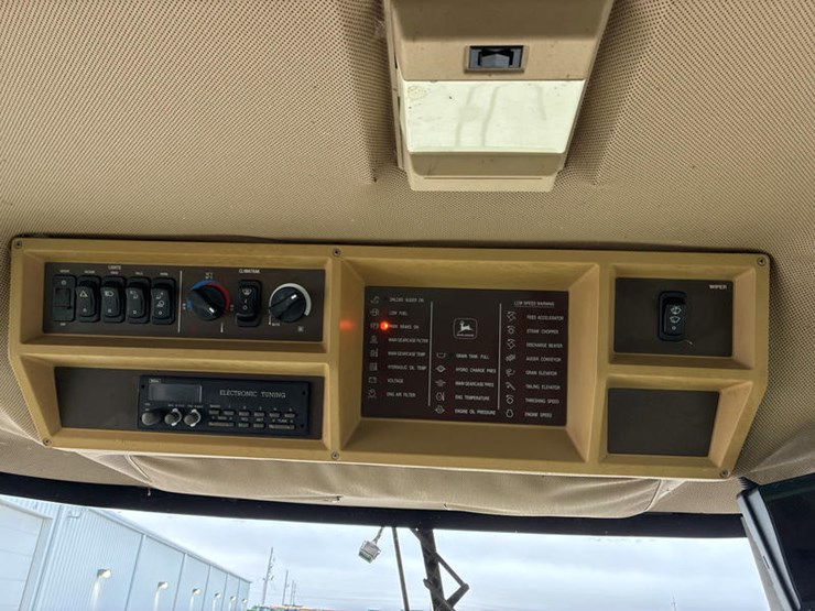 john-deere-2000-image-100