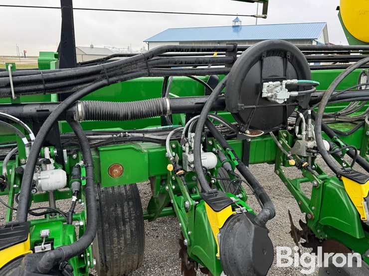 john-deere-db90-image-19