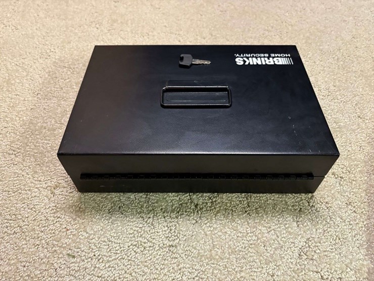 brinks-home-security-black-metal-locking-cash-box,-10-compartments,-removable-coin-tray,-4-tension-s-image-2