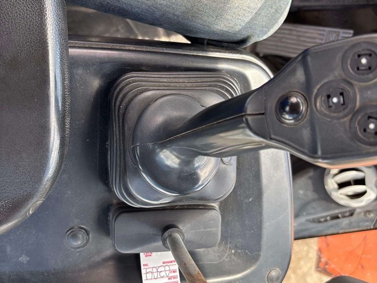 2018-doosan-dl220-5-image-16