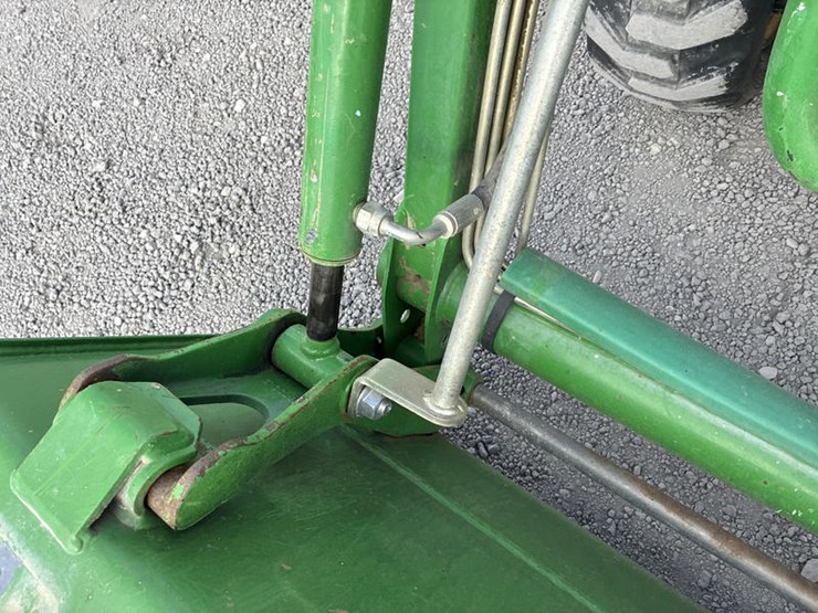 john-deere-1025r-image-13