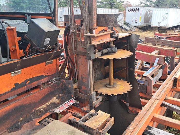 #4402-•-morbark-carriage-&-track-image-24